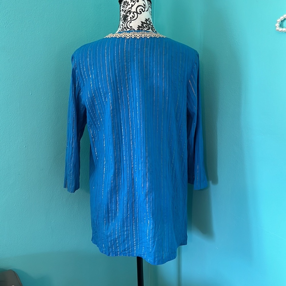 EUC Lilly Pulitzer Runic Blouse - Picture 3 of 7